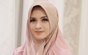 Usai Merinding Ketakutan, Donita Ungkap Alasan Sebenarnya Berhijab Karena Mimpi Sang Putra Dipukuli