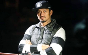  Ultah Ke-46, Tora Sudiro Girang Dapat Kejutan Kue Jengkol Setelah 2 Bulan 'Tersiksa'