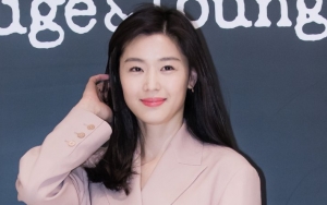 Jun Ji Hyun 'Tanpa Celana' di Event Terbaru, Bodi Seksi Bikin Melongo 