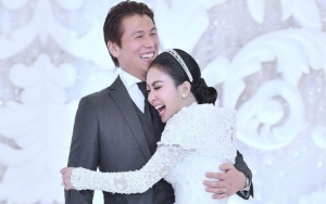 Syahrini Asyik Berendam, Begini Penampakan Kamar Mandi Mewah Apartemen Reino Barack