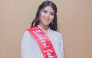  Rosa Meldianti Jalan Kemayu Pamer Mejeng Di Mall, Netter: Allah Kuatkan Imanku