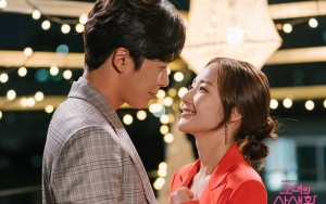 Rilis Semua Adegan Ciuman Park Min Young dan Kim Jae Wook, 'Her Private Life' Tuai Protes