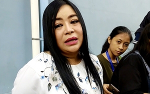  Berlinang Air Mata, Annisa Bahar Menyesal Belum Wujudkan Impian Ibu Yang Mendadak Stroke