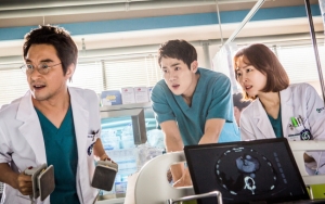 Pemain 'Romantic Doctor Teacher Kim' Tanggapi Laporan Gabung di Season Kedua