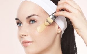 8 Rekomendasi Foundation dengan Hasil Matte yang Cocok untuk Kulit Berminyak