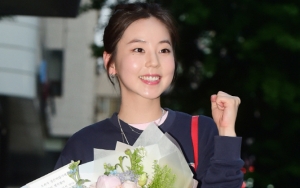 Sohee Tampil Cantik di Wrap Up Party 'Laughter in Waikiki 2', Akting Bagus Banjir Pujian