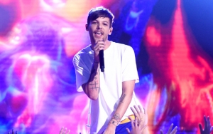 Louis Tomlinson Kenang Mendiang Ibu di MV 'Two of Us'