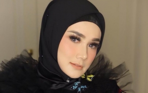 Mulan Jameela Jadi 'Pria Berkumis' Usai Pakai Aplikasi Snapchat, Minta Ahmad Dhani Untuk Tetap Cinta