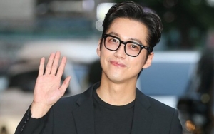 Nam Goong Min Tanggapi Rumor Gratiskan Liburan Staf 'Doctor Prisoner' ke Hawaii
