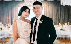 Chef Arnold Bocorkan Jenis Kelamin Calon Bayi, Aksi Romantis Peluk Istri Saat Ultah Bikin Baper