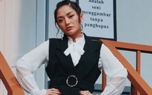  Pose Seperti Ini, Siti Badriah Banjir Pujian Netter