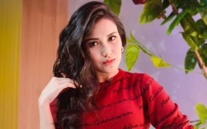  Sudah Klarifikasi Kasus Comot Foto, Ayu Ting Ting Tetap Marahi Manajemen