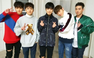 NU'EST Pakai Kostum Lucu Sambil Dance 'BET BET' Untuk Rayakan Kemenangan, Fans Ngakak