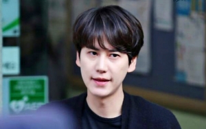 Kyuhyun Tenangkan Diri Di Alam Terbuka Dalam MV Lagu Comeback Solo 'Aewol-ri'
