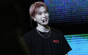 Penampakan Tangan di Foto Jaehyun NCT 127 Bikin Fans Geger, Hantu?