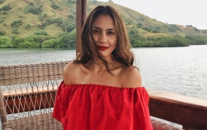 Bahagia Jadi Tante,  Pevita Pearce Pamer Langsung Berani Gendong Keponakan Sejak Baru Lahir