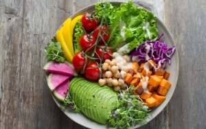 8 Manfaat Ini Bakal Kamu Dapatkan Kalau Jadi Vegetarian, Dijamin Sehat Luar Dalam!