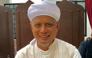  Dimakamkan Di Pesantren Bogor, Jenazah Ustaz Arifin Ilham Diterbangkan Jam 8 Pagi Dari Penang