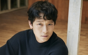 Kang Dong Won Siap Rilis Vlog, Netizen Malah Bahas YG dan Gosip Pacari Han Hyo Joo