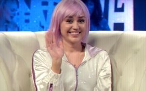 Miley Cyrus Jadi Idola Pop Remaja di Trailer Baru 'Black Mirror'