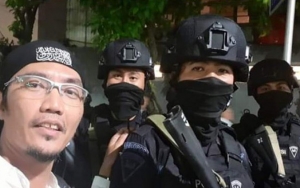 Identitas Anggota Brimob Tampan yang Viral Dituduh WNA Terungkap, Warganet Kocak Tanya Skin Care 
