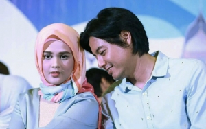Roger Danuarta dan Cut Meyriska Kolaborasi 'Tuhan Tolonglah', Hasil Penjualan Untuk Ini Dipuji