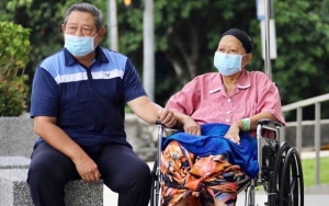Sempat Diperbolehkan Keluar Kamar, Ani Yudhoyono Kini Dirawat di ICU Karena Demam Tinggi