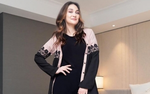 Luna Maya Tinggi Semampai Bak Princess, Gaya Kemayu Tenteng Tas Mewah Di Mall Jadi Sorotan