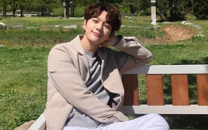 L Infinite Posting Foto Buram Buat Promosi Drama, Fans: Blur Aja Cakep