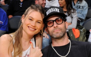 Adam Levine Ingin Punya Lima Anak, Behati Prinsloo: Aku yang Hamil!