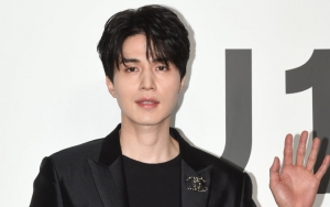 Lee Dong Wook Tidur Telanjang Dada di Ranjang, Netizen Batal Puasa Berjemaah