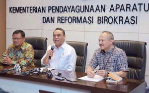 Hari Ini PNS Mulai Kerja, KemenPAN-RB Ingatkan Soal Sanksi Bolos