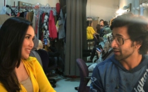 Komentar 'Nakal' Ayu Ting Ting di Postingan Aktor India Shashank Vyas Jadi Sorotan