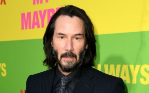 Foto-Foto Ini Buktikan Kalau Keanu Reeves Ternyata Tak Berani Menyentuh Wanita