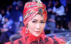 Inul Daratista Sentil Media Berita Gara-Gara Beri Jamuan Durian ke Tamu Tetangga