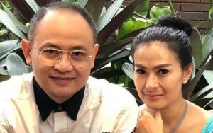 17 Tahun Nikah Bebas Gosip, Iis Dahlia Masih Hobi Gombali Suami Bak Cewek Milenial