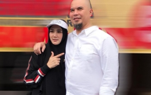 Mulan Mewek Ngarep Ketemu Ahmad Dhani di Cipinang, Aksi Hura-Hura Kalap Nasi Bungkus Jadi Sorotan