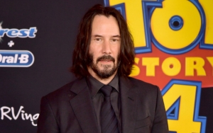 Respon Keanu Reeves Saat Dijuluki 'Internet Boyfriend' Usai Fotonya yang 'Anti Sentuh Wanita' Viral 