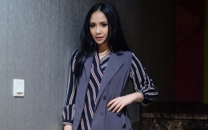 Promosi di Instagram, Nagita Slavina Bikin Mewek Unggah Cuplikan Lagu 'Menerka-Nerka'