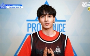 Ayah Trainee 'Produce X 101' Asal Thailand Ini Rela Datang ke Korea Demi Promosikan Anaknya di Jalan