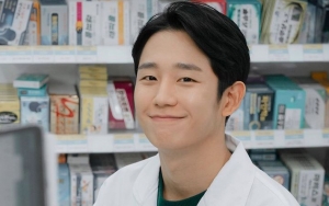 Jung Hae In Posting Foto Syuting Bareng Anaknya di 'One Spring Night', Netizen Halu