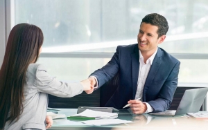 8 Tips Berpenampilan Saat Interview Kerja, Awas Jangan Sampai Salah Kostum!