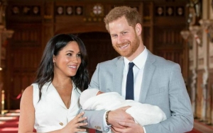 Harry dan Meghan Markle Akhirnya Tunjukkan Wajah Archie untuk Peringati Hari Ayah, Mirip Siapa?