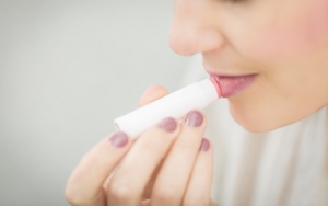 Jangan Sampai Bingung! Berikut 9 Jenis Lip Product Yang Wajib Diketahui Wanita Serta Kegunaannya