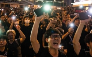 Viral Pendemo Hong Kong Beri Jalan Untuk Ambulans, Netter Singgung Ambulans Pengangkut Batu