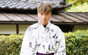 8 Kostum Unik Roy Kiyoshi Saat Liburan di Jepang, Ada yang Viral Gara-Gara Mirip Karung Goni