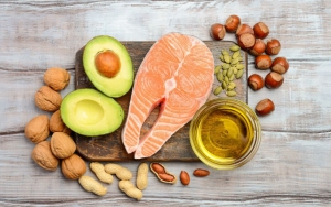 Konsumsi 10 Makanan Ini Jika Ingin Terbebas dari Jerawat, Sehat dan Murah Harganya!