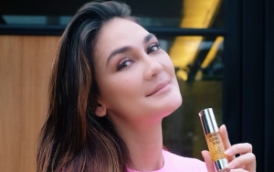 Luna Maya Kembali Disanjung-Sanjung Usai Tunjukkan Muka Polos Baru Bangun Tidur