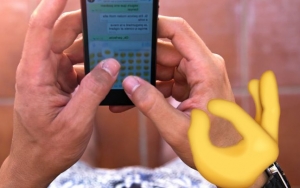 Karyawan Ini Dipecat Usai Balas Pesan Bos Pakai Emoji 'OK', Netter: Syukurin!