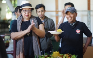 Penulis Novel 'Dilan' Pidi Baiq Ceritakan Masa Kuliah Lewat Film 'Koboy Kampus'